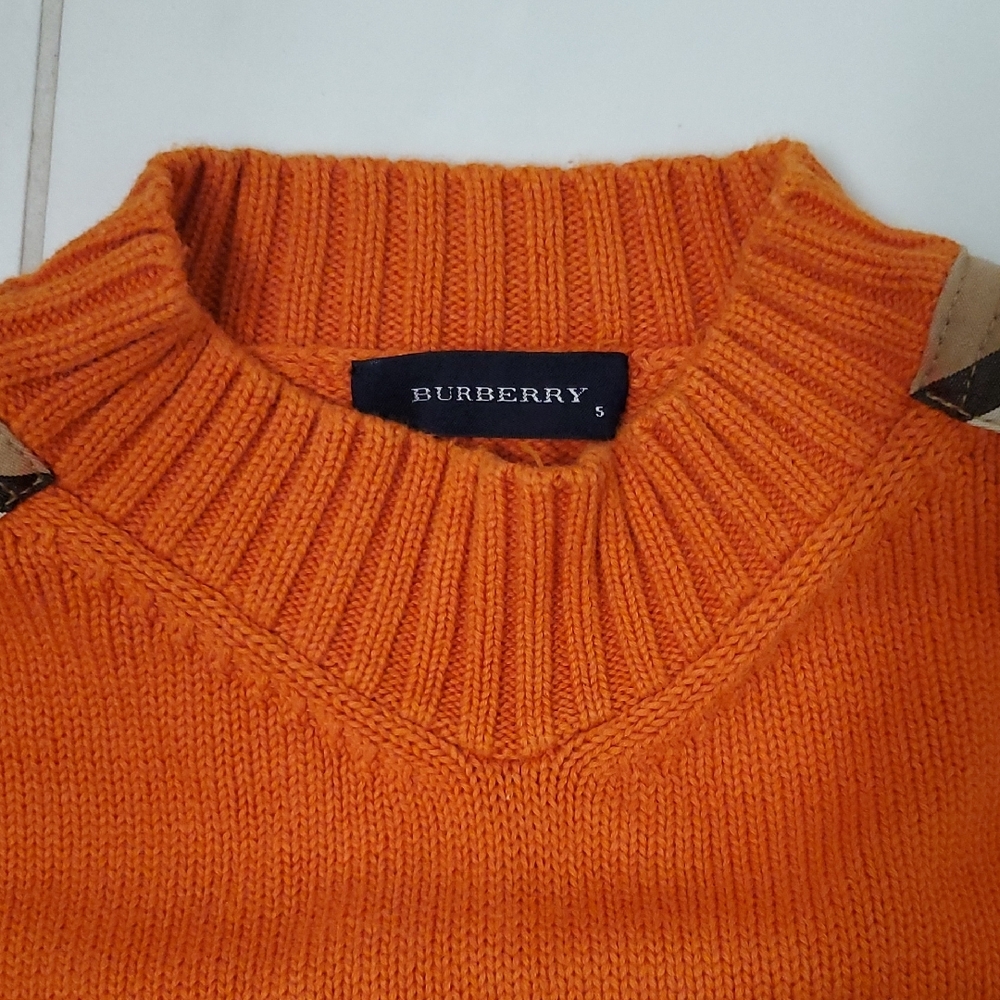 Burberry Orange Crewneck Sweater with Ribbed Texture - Picture 2 of 3